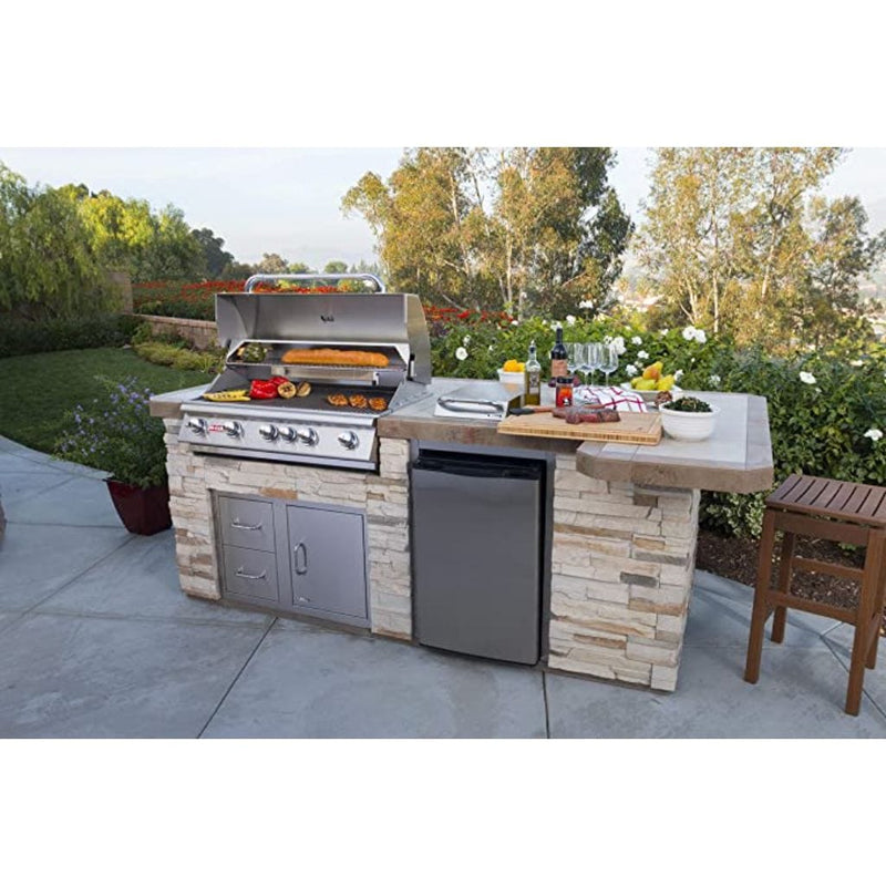 Bull Grills Bull 19" 4.5 Cu. Ft. Standard Refrigerator - Close-Up